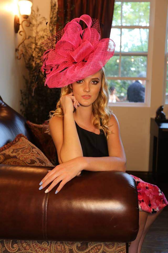 Pink fascinator. Derby fascinator. Derby hat. Kentucky Derby pink  fascinator. Ascot hat, couture hat,  Del Mar hat, wedding , curch snd etc