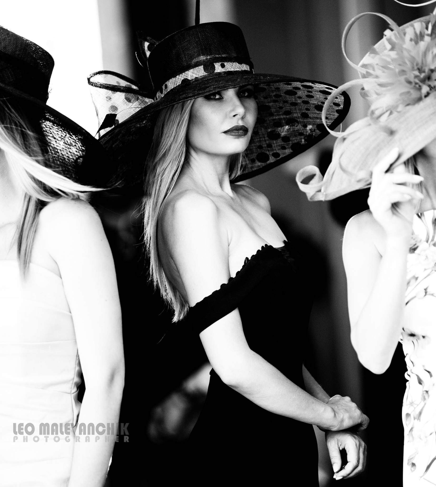 Black and white hat. Kentucky Derby hat.  Royal Ascot hat, Dubai races. Open day at the races hat. Wedding hat. Couture hat. Designer hat